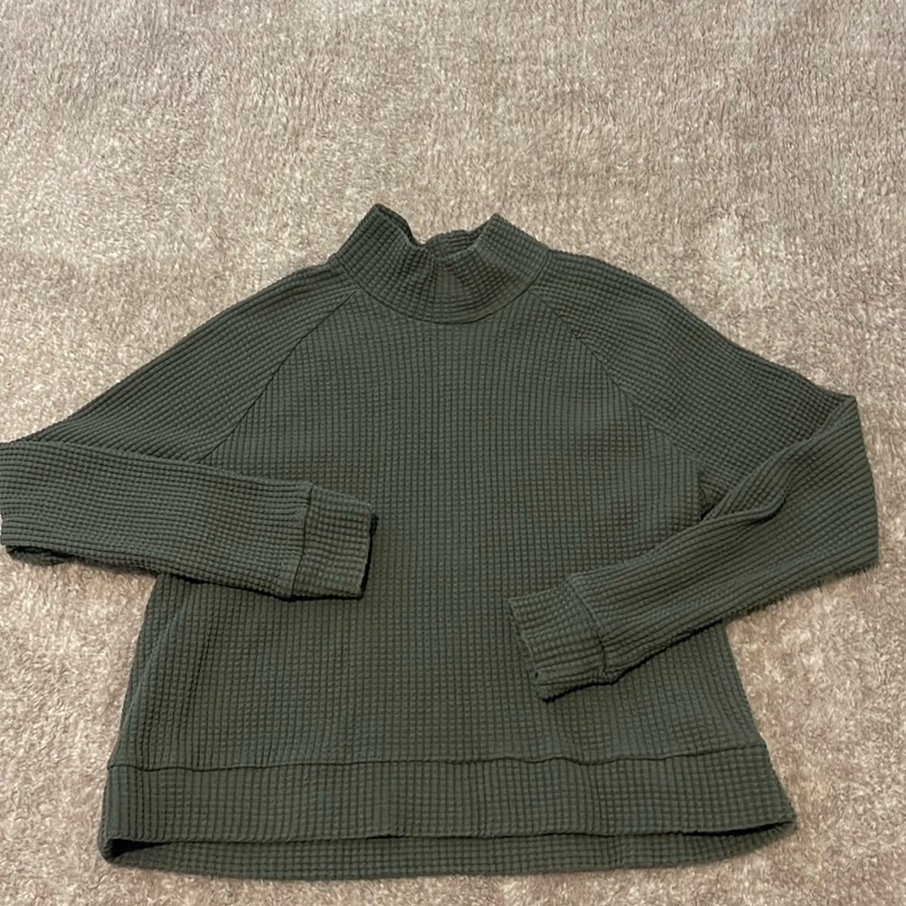 North face low turtle neck sweater